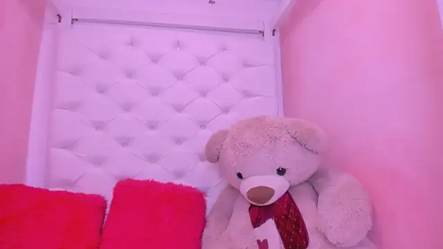 eimy skinny  online show from June 2026 01:44:02 PM