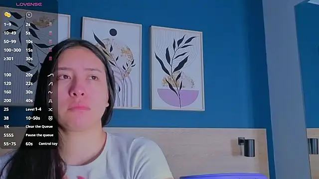 SarahMiler  online show from October 2025 11:44:01 AM