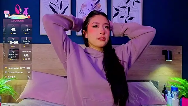 SarahMiler  online show from January 2026 01:04:01 PM