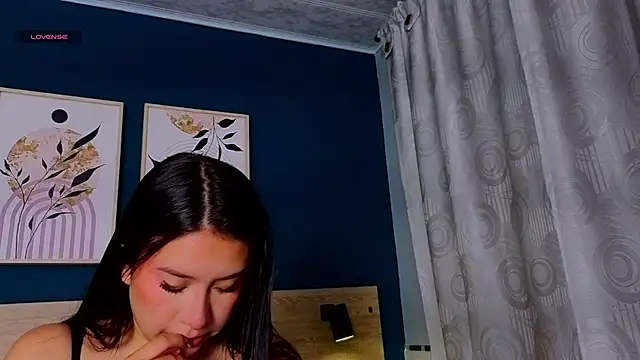 SarahMiler  online show from November 2025 07:47:01 PM