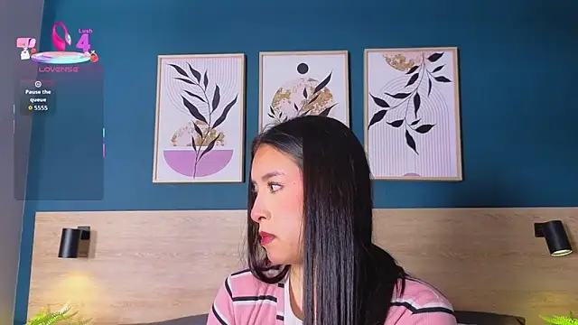 SarahMiler  online show from November 2025 07:47:02 PM