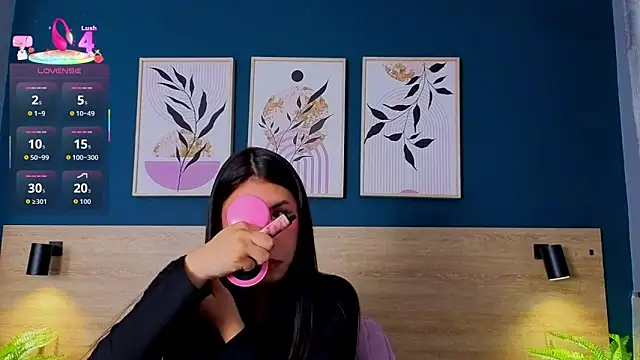 SarahMiler  online show from December 2025 07:35:01 PM