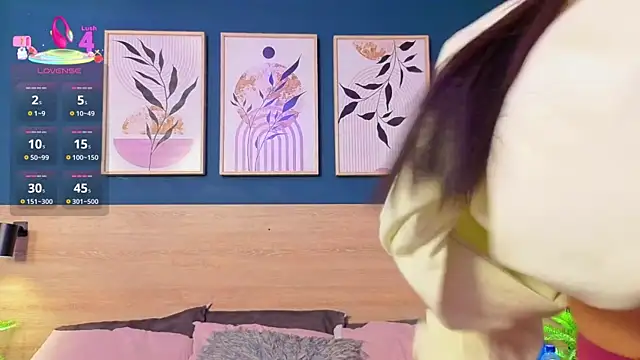 SarahMiler  online show from January 2026 08:13:02 PM