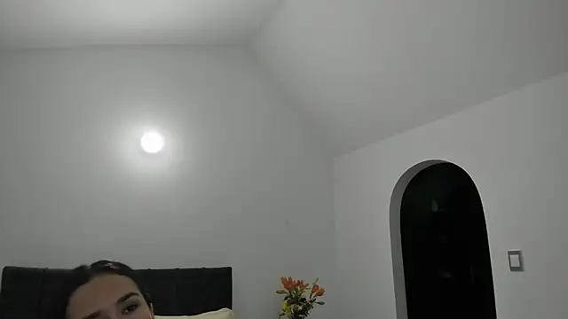 Taylormaxwell online show from December 2025 06:01:02 PM