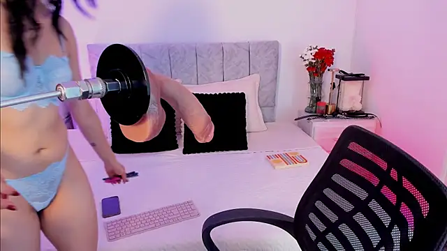 Taylormaxwell online show from January 2026 09:43:01 PM