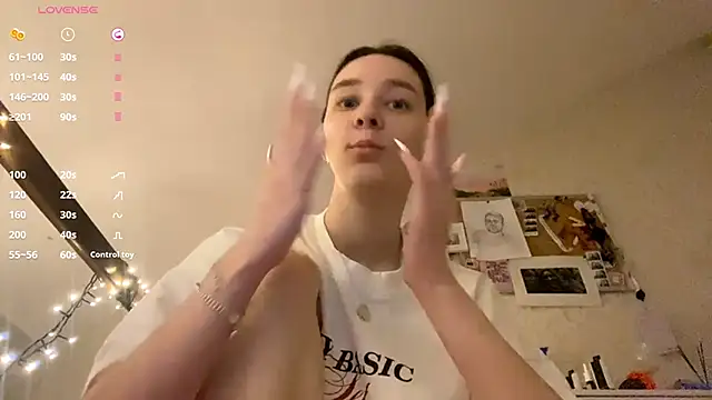 Snapshot of DanaCore chatting on November 2025 07:41:02 PM DanaCore online show from November 2025 07:41:02 PM