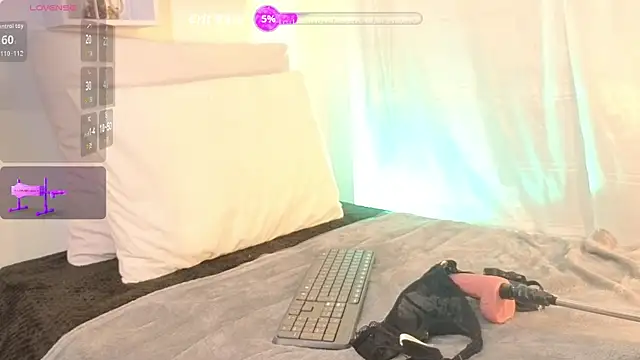 Samaraa Smith online show from February 2026 11:10:01 AM