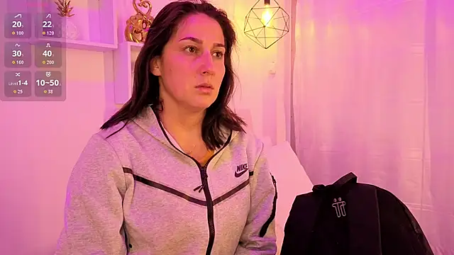 Samaraa Smith online show from October 2025 11:00:02 AM