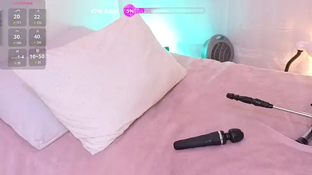 Samaraa Smith online show from March 2026 11:04:02 AM