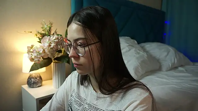 ywixos online show from January 2026 02:21:01 PM