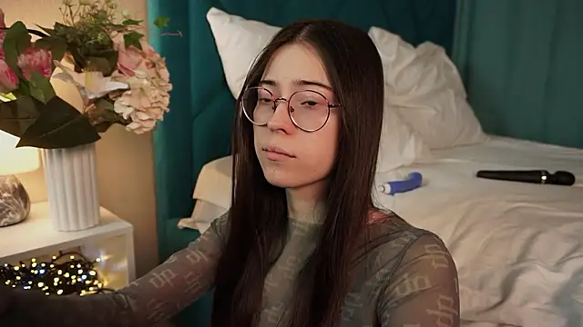 ywixos online show from March 2026 02:54:01 PM