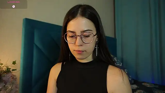 ywixos online show from October 2025 01:34:01 PM