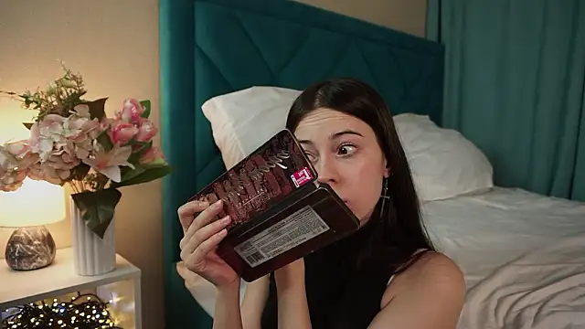 ywixos online show from March 2026 03:46:02 PM