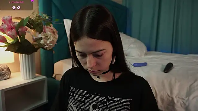 ywixos online show from March 2026 02:23:01 PM