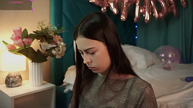 ywixos online show from February 2026 02:39:01 PM