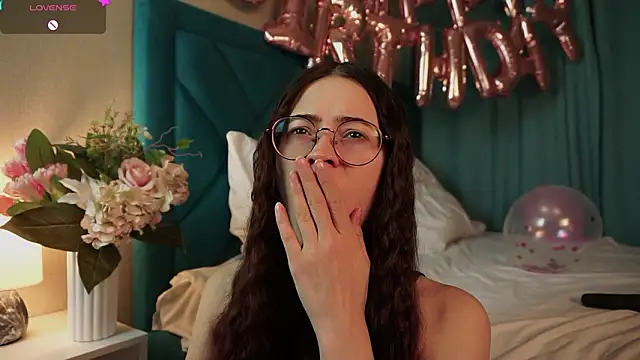 ywixos online show from February 2026 02:30:02 PM