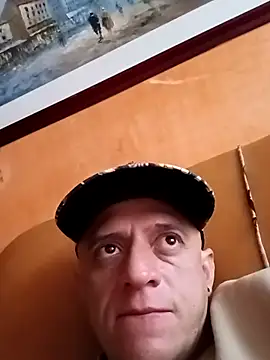 Snapshot of leon8013A chatting on September 2025 12:38:02 PM leon8013A online show from September 2025 12:38:02 PM