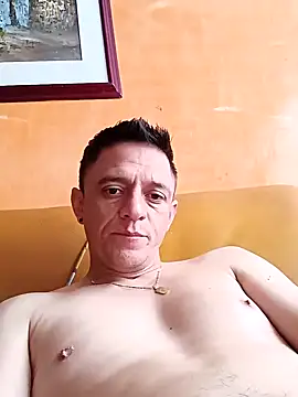 Snapshot of leon8013A chatting on October 2025 02:41:01 PM leon8013A online show from October 2025 02:41:01 PM