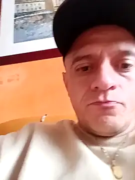 Snapshot of leon8013A chatting on November 2025 12:55:02 PM leon8013A online show from November 2025 12:55:02 PM