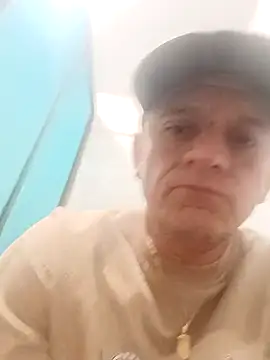 Snapshot of leon8013A chatting on September 2025 11:53:02 AM leon8013A online show from September 2025 11:53:02 AM