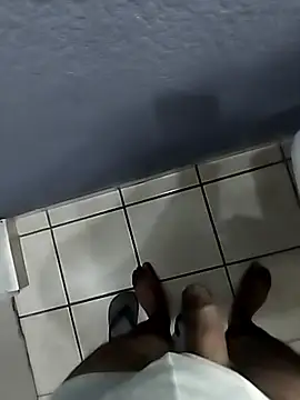 Snapshot of Leofj007 chatting on November 2025 05:45:01 AM Leofj007 online show from November 2025 05:45:01 AM