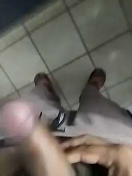 Snapshot of Leofj007 chatting on November 2025 06:12:01 PM Leofj007 online show from November 2025 06:12:01 PM