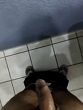 Snapshot of Leofj007 chatting on December 2025 10:59:01 PM Leofj007 online show from December 2025 10:59:01 PM