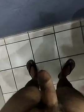 Snapshot of Leofj007 chatting on November 2025 06:23:02 AM Leofj007 online show from November 2025 06:23:02 AM