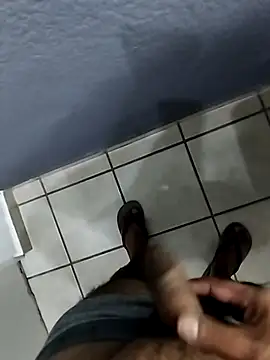 Snapshot of Leofj007 chatting on November 2025 06:06:02 AM Leofj007 online show from November 2025 06:06:02 AM