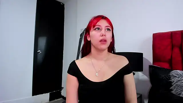 Snapshot of Maddy_Mills chatting on September 2025 03:16:02 PM Maddy Mills online show from September 2025 03:16:02 PM
