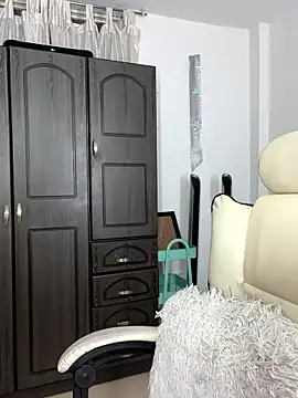 Snapshot of Issa_Santana chatting on November 2025 08:12:02 PM Issa Santana online show from November 2025 08:12:02 PM