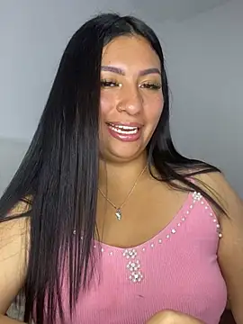 Issa Santana online show from April 2026 09:20:01 PM