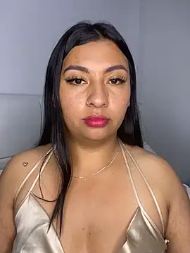 Issa Santana online show from February 2026 08:19:02 PM