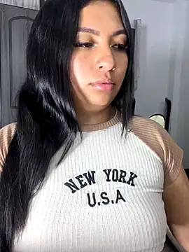 Snapshot of Issa_Santana chatting on September 2025 09:42:02 PM Issa Santana online show from September 2025 09:42:02 PM