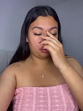 Issa Santana online show from April 2026 08:15:02 PM