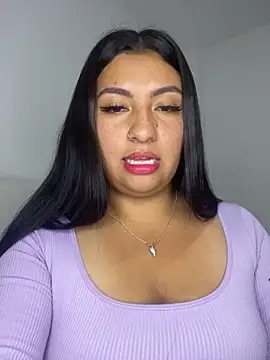 Issa Santana online show from April 2026 08:37:02 PM