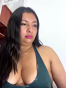 Issa Santana online show from January 2026 10:25:01 PM