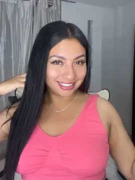 Issa Santana online show from May 2026 09:43:01 PM
