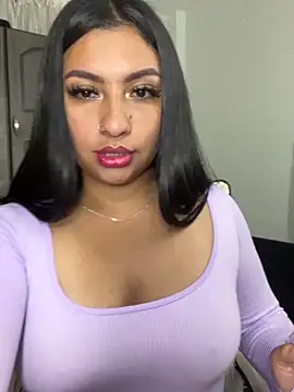 Snapshot of Issa_Santana chatting on November 2025 06:23:01 PM Issa Santana online show from November 2025 06:23:01 PM