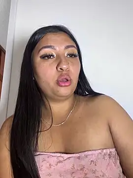 Issa Santana online show from December 2025 08:01:01 PM