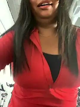 Issa Santana online show from January 2026 03:19:01 PM