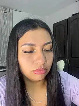 Issa Santana online show from May 2026 11:23:02 PM