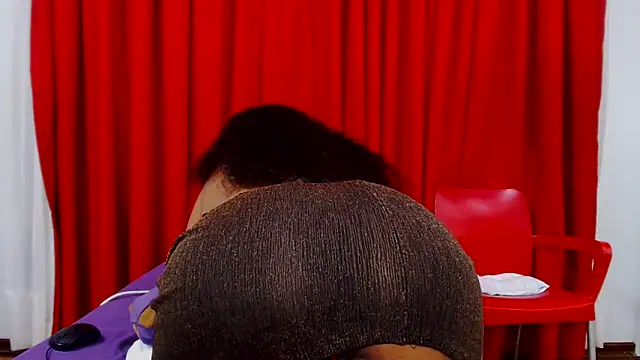 SexyBustyBoobs online show from November 2025 04:18:02 PM