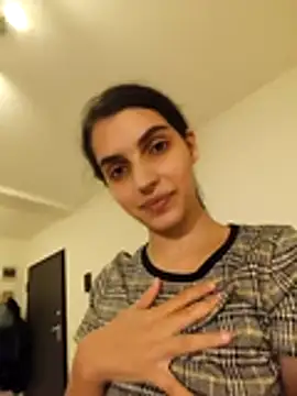 Snapshot of SweetMelodyZ chatting on November 2025 04:24:02 AM SweetMelodyZ online show from November 2025 04:24:02 AM