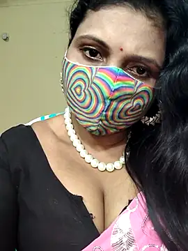 Hotty Sonali online show from November 2025 01:05:01 PM