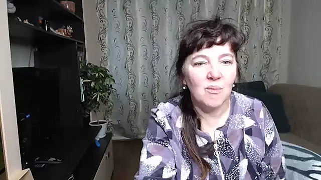 Illusionq online show from October 2025 04:58:02 AM