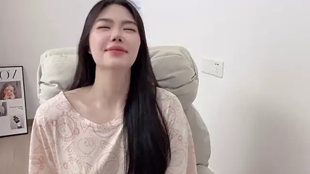Snapshot of suki-1 chatting on April 2026 10:05:01 AM suki-1 online show from April 2026 10:05:01 AM