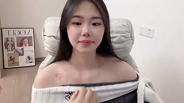 Snapshot of suki-1 chatting on November 2025 08:04:02 AM suki-1 online show from November 2025 08:04:02 AM