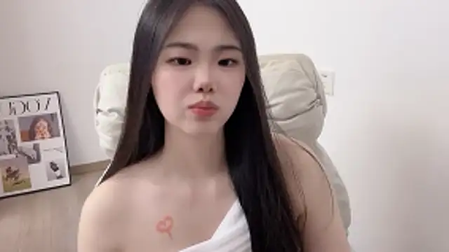 Snapshot of suki-1 chatting on May 2026 04:04:02 PM suki-1 online show from May 2026 04:04:02 PM