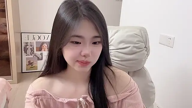 Snapshot of suki-1 chatting on November 2025 08:28:02 AM suki-1 online show from November 2025 08:28:02 AM